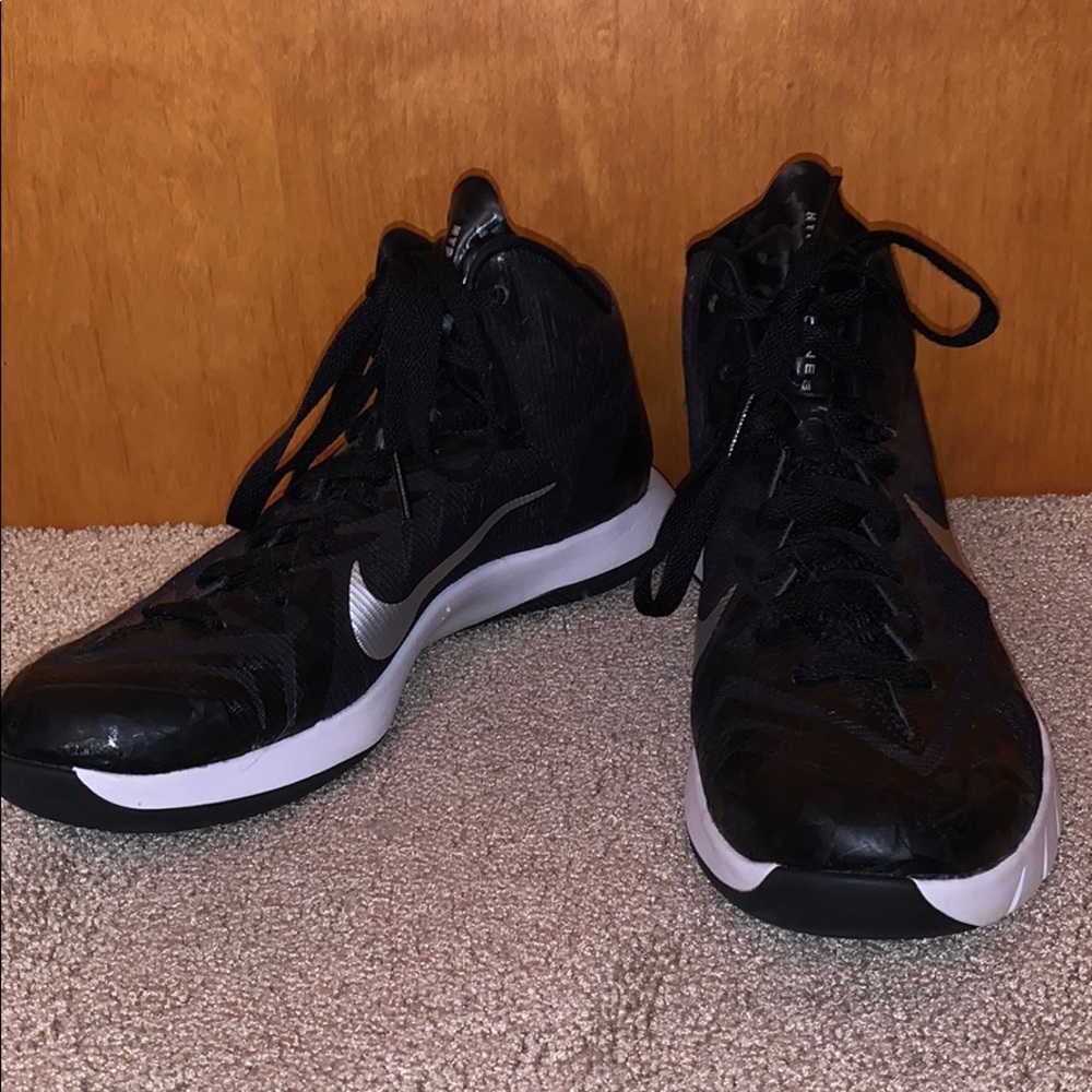 Nike Hyper Quickness Basketball Shoes